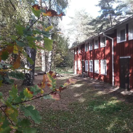 Liivaku Stables * Kivilõppe